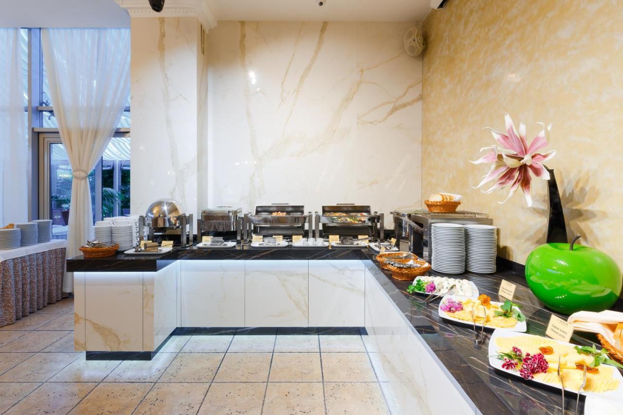 Nadiya Hotel